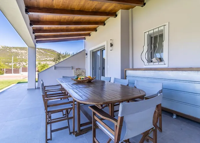 Armonia * Vouliagmeni Sø